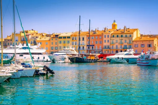 VTC privé haut de gamme sur Saint-Tropez avec TAXI 7, Saint-Tropez, TAXI 7